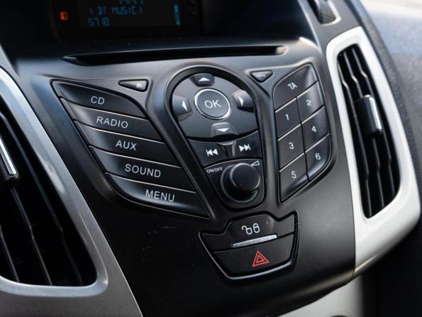 Ford Focus III с пробегом 2013 года, цена 680 000 рублей, 297852 км, хэтчбек, Автокод Объявления