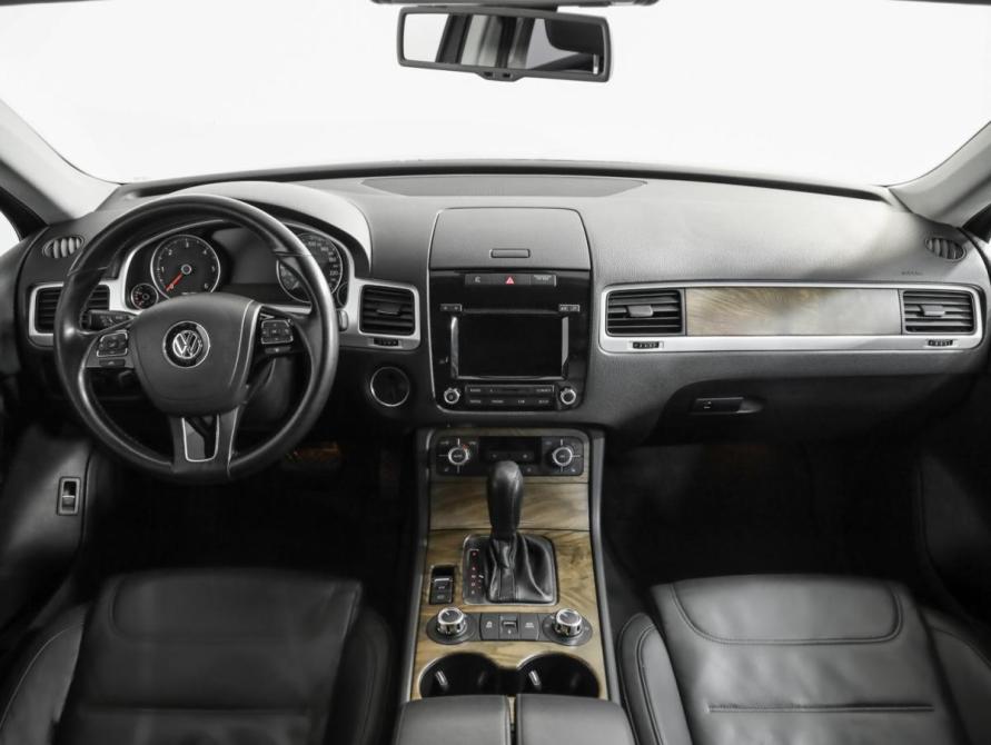 Volkswagen Touareg II Санкт-Петербург  - изображение 11