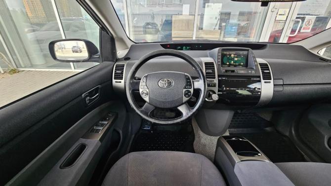 Toyota Prius II Рестайлинг (XW20) с пробегом 2008 года, цена 749 000 рублей, 300000 км, лифтбек, Автокод Объявления