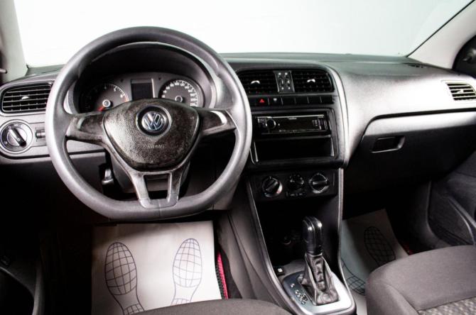Volkswagen Polo V Рестайлинг с пробегом 2015 года, цена 779 000 рублей, 282000 км, седан, Автокод Объявления