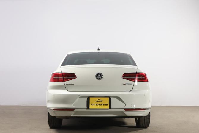Volkswagen Passat B8 с пробегом 2016 года, цена 1 899 000 рублей, 109100 км, седан, Автокод Объявления