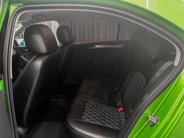 Skoda Rapid I Рестайлинг с пробегом 2018 года, цена 1 040 000 рублей, 182000 км, лифтбек, Автокод Объявления