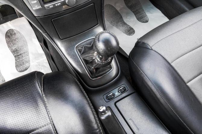 Toyota Avensis II Рестайлинг с пробегом 2007 года, цена 629 000 рублей, 328000 км, седан, Автокод Объявления