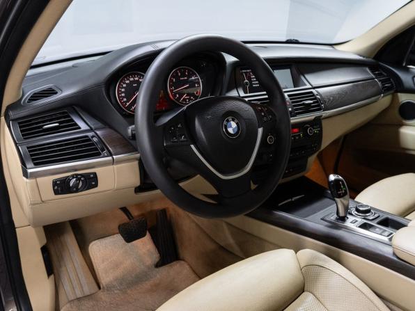 BMW X5 II (E70) Рестайлинг с пробегом 2010 года, цена 2 110 000 рублей, 219400 км, внедорожник, Автокод Объявления