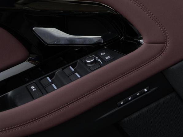 Land Rover Range Rover Evoque II Рестайлинг с пробегом 2025 года, цена 6 453 055 рублей, 83 км, внедорожник, Автокод Объявления