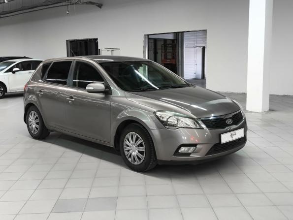 Kia Ceed I Рестайлинг с пробегом 2010 года, цена 599 000 рублей, 156573 км, хэтчбек, Автокод Объявления
