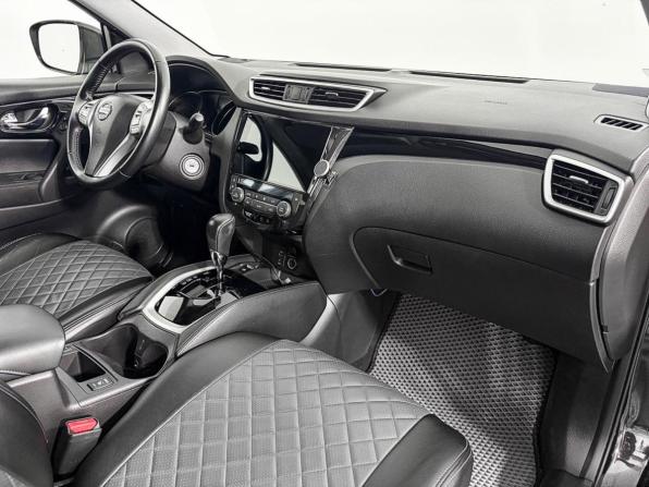 Nissan Qashqai II с пробегом 2018 года, цена 1 648 300 рублей, 61078 км, внедорожник, Автокод Объявления