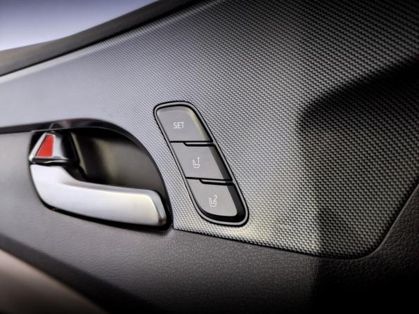 Hyundai Santa Fe IV Рестайлинг с пробегом 2021 года, цена 4 050 000 рублей, 46076 км, внедорожник, Автокод Объявления
