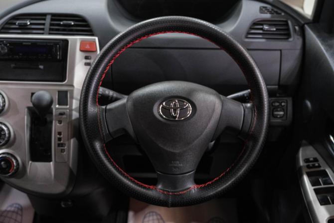 Toyota Ractis I с пробегом 2009 года, цена 699 000 рублей, 133000 км, хэтчбек, Автокод Объявления