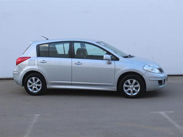 Nissan Tiida I Рестайлинг с пробегом 2011 года, цена 835 000 рублей, 112387 км, хэтчбек, Автокод Объявления