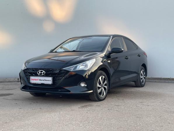 Hyundai Solaris II Рестайлинг с пробегом 2021 года, цена 1 450 000 рублей, 155479 км, седан, Автокод Объявления