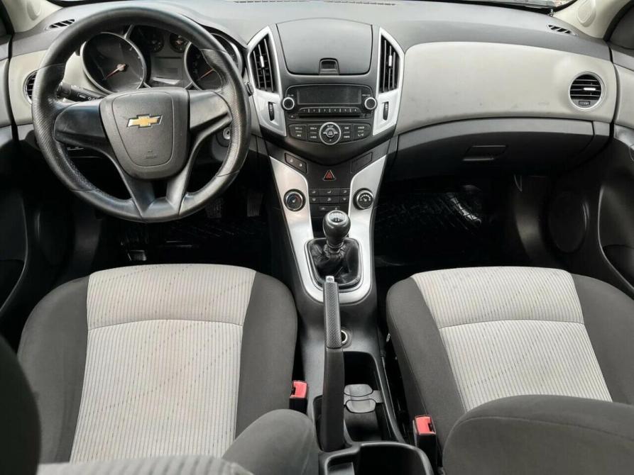Chevrolet Cruze I Буинск  - изображение 13