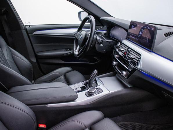 BMW 5 серии VII (G30/G31/G38) Рестайлинг с пробегом 2022 года, цена 4 100 000 рублей, 70500 км, седан, Автокод Объявления