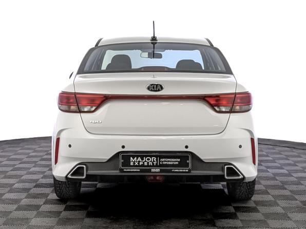 Kia Rio IV Рестайлинг с пробегом 2021 года, цена 1 725 000 рублей, 33599 км, седан, Автокод Объявления