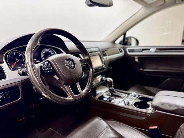 Volkswagen Touareg II Рестайлинг с пробегом 2016 года, цена 3 214 000 рублей, 177346 км, внедорожник, Автокод Объявления