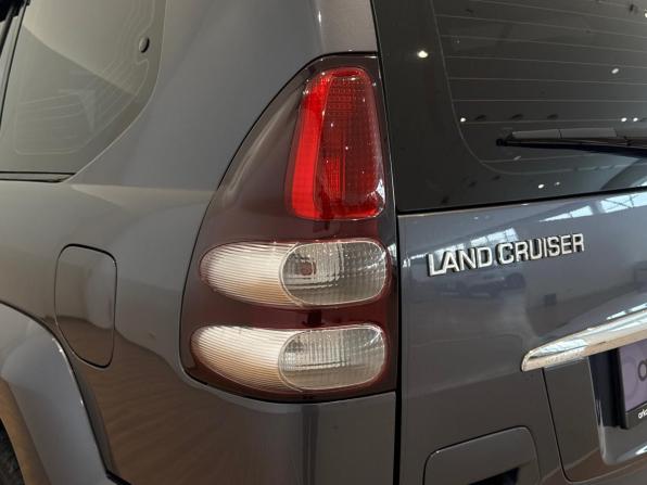 Toyota Land Cruiser Prado 120 Series Рестайлинг с пробегом 2008 года, цена 2 330 000 рублей, 303370 км, внедорожник, Автокод Объявления