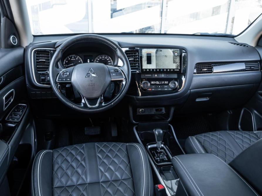 Mitsubishi Outlander III Рестайлинг 3 Ставрополь  - изображение 6