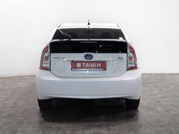 Toyota Prius III Рестайлинг (XW30) с пробегом 2014 года, цена 1 300 000 рублей, 197712 км, лифтбек, Автокод Объявления