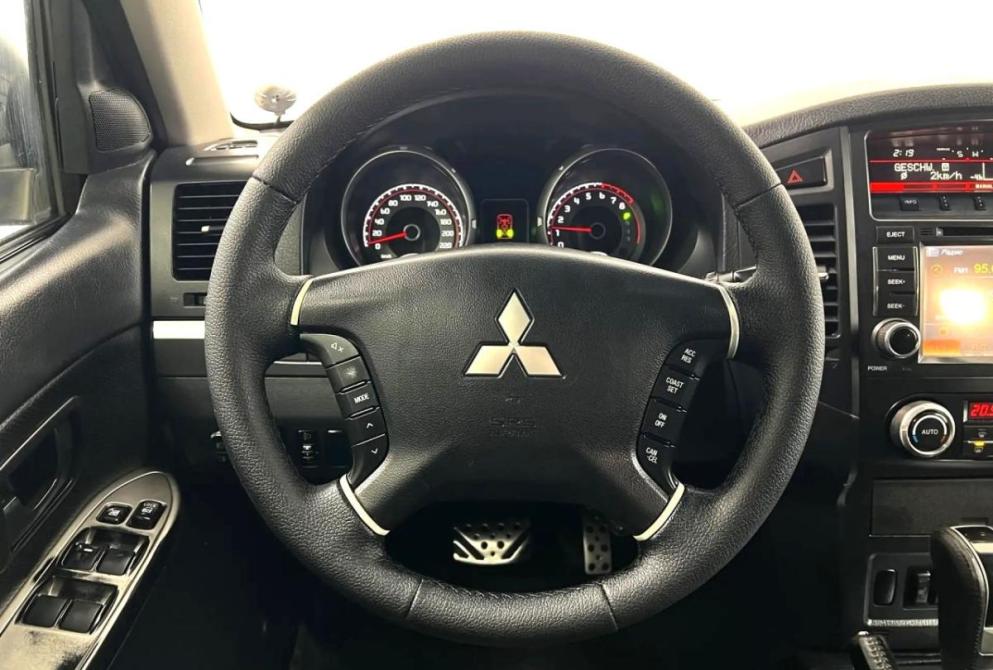 Mitsubishi Pajero IV Рестайлинг 1 Нижний Новгород  - изображение 17