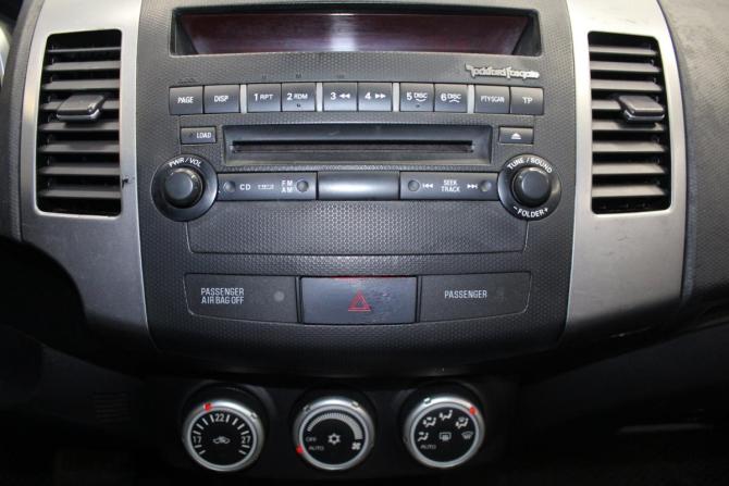 Mitsubishi Outlander II с пробегом 2008 года, цена 999 000 рублей, 281173 км, внедорожник, Автокод Объявления