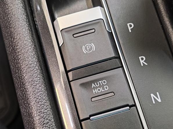 Volkswagen Tiguan II с пробегом 2018 года, цена 3 190 000 рублей, 41951 км, внедорожник, Автокод Объявления