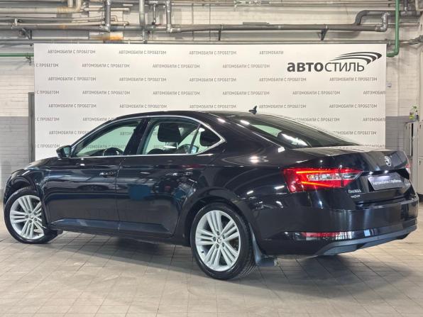 Skoda Superb III с пробегом 2018 года, цена 1 829 000 рублей, 176743 км, лифтбек, Автокод Объявления