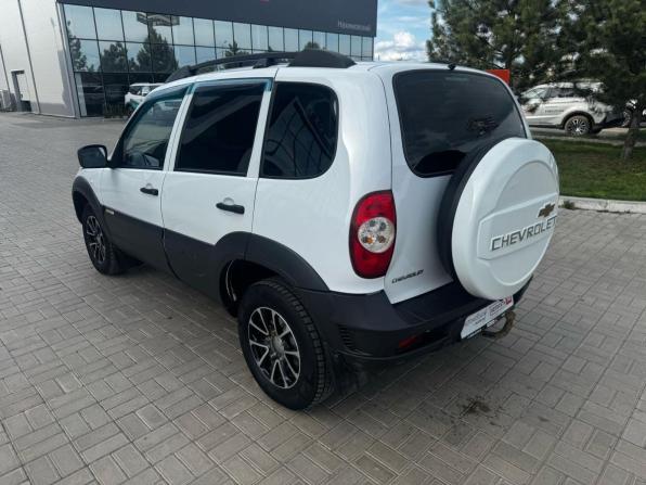 Chevrolet Niva I Рестайлинг с пробегом 2017 года, цена 669 900 рублей, 153341 км, внедорожник, Автокод Объявления