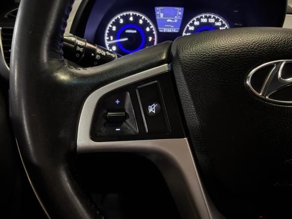 Hyundai Solaris I с пробегом 2011 года, цена 699 000 рублей, 216407 км, хэтчбек, Автокод Объявления