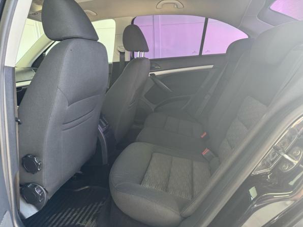 Skoda Octavia II (A5) Рестайлинг с пробегом 2012 года, цена 1 049 000 рублей, 127000 км, лифтбек, Автокод Объявления