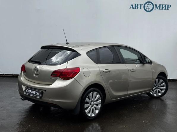 Opel Astra J с пробегом 2011 года, цена 685 000 рублей, 209474 км, хэтчбек, Автокод Объявления
