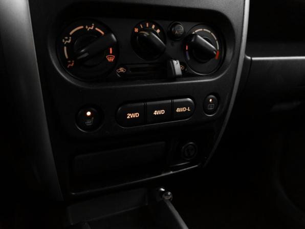 Suzuki Jimny III Рестайлинг 1 с пробегом 2008 года, цена 1 080 000 рублей, 152296 км, внедорожник, Автокод Объявления