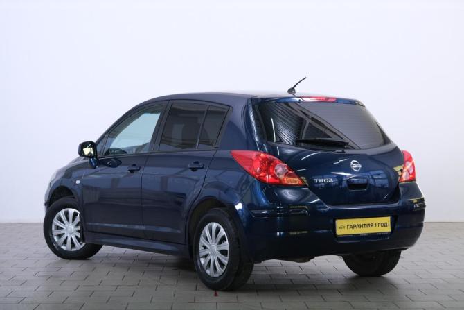 Nissan Tiida I с пробегом 2010 года, цена 889 000 рублей, 140000 км, хэтчбек, Автокод Объявления
