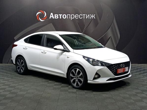 Hyundai Solaris II Рестайлинг с пробегом 2021 года, цена 1 470 000 рублей, 76675 км, седан, Автокод Объявления