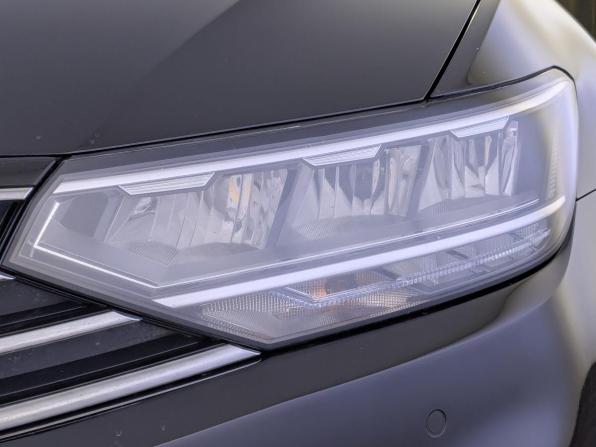 Volkswagen Passat B8 Рестайлинг с пробегом 2021 года, цена 2 210 000 рублей, 90268 км, седан, Автокод Объявления