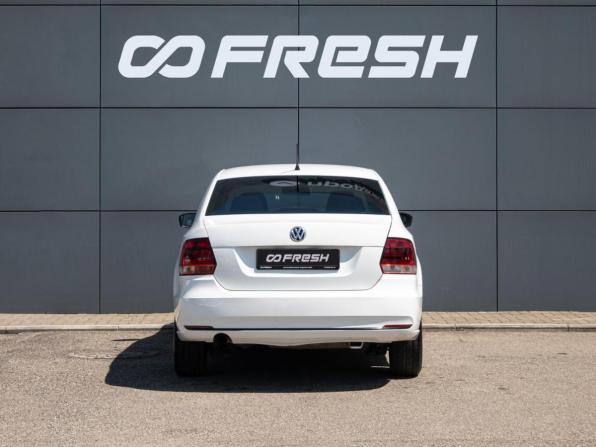 Volkswagen Polo V Рестайлинг с пробегом 2016 года, цена 895 000 рублей, 354792 км, седан, Автокод Объявления