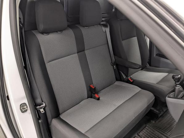 Peugeot Expert III с пробегом 2018 года, цена 2 219 300 рублей, 76135 км, фургон, Автокод Объявления