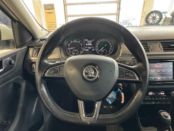 Skoda Rapid I Рестайлинг с пробегом 2017 года, цена 1 200 000 рублей, 143300 км, лифтбек, Автокод Объявления