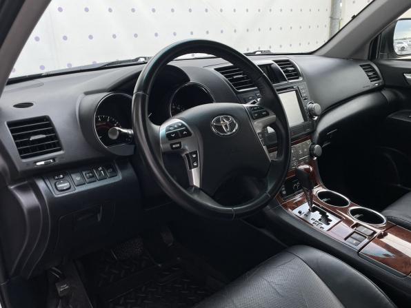 Toyota Highlander II (XU40) Рестайлинг с пробегом 2012 года, цена 2 080 000 рублей, 151980 км, внедорожник, Автокод Объявления