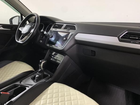 Volkswagen Tiguan II Рестайлинг с пробегом 2021 года, цена 1 950 000 рублей, 151103 км, внедорожник, Автокод Объявления