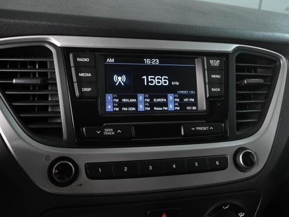 Hyundai Solaris II с пробегом 2018 года, цена 1 399 000 рублей, 136872 км, седан, Автокод Объявления