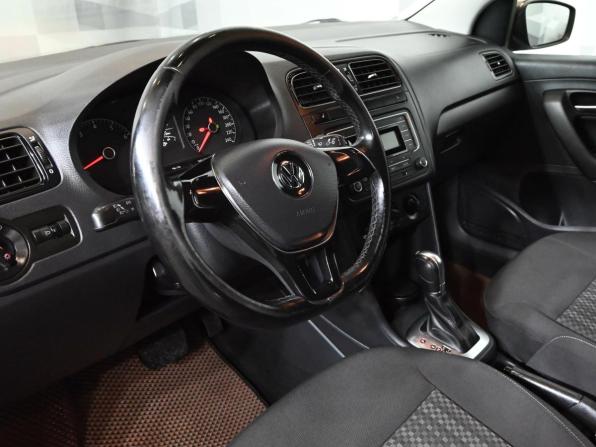 Volkswagen Polo V Рестайлинг с пробегом 2017 года, цена 1 190 000 рублей, 119579 км, седан, Автокод Объявления