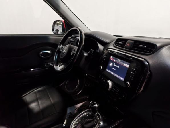 Kia Soul II Рестайлинг с пробегом 2017 года, цена 1 509 000 рублей, 163952 км, хэтчбек, Автокод Объявления
