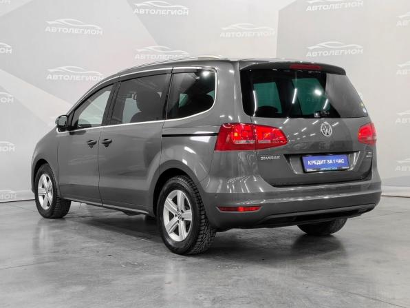 Volkswagen Sharan II с пробегом 2013 года, цена 1 330 000 рублей, 150000 км, минивэн, Автокод Объявления