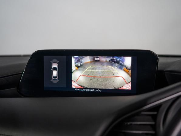 Mazda 3 IV (BP) с пробегом 2021 года, цена 1 630 000 рублей, 83126 км, хэтчбек, Автокод Объявления