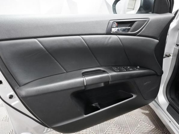 Suzuki Kizashi с пробегом 2011 года, цена 880 000 рублей, 189259 км, седан, Автокод Объявления