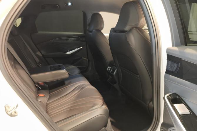 Новый Geely Preface I 2026 года, цена 3 129 990 рублей, седан, Автокод Объявления
