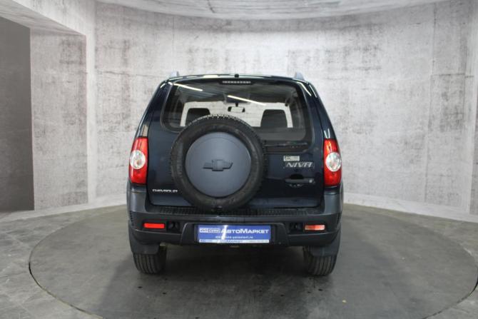 Chevrolet Niva I Рестайлинг с пробегом 2015 года, цена 587 000 рублей, 92387 км, внедорожник, Автокод Объявления