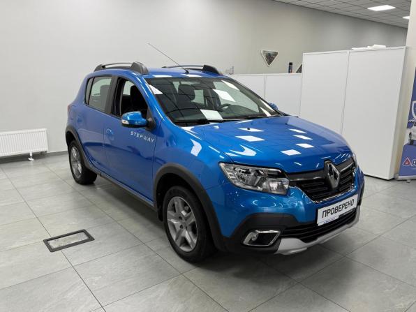 Renault Sandero II Рестайлинг с пробегом 2019 года, цена 1 300 000 рублей, 42170 км, хэтчбек, Автокод Объявления