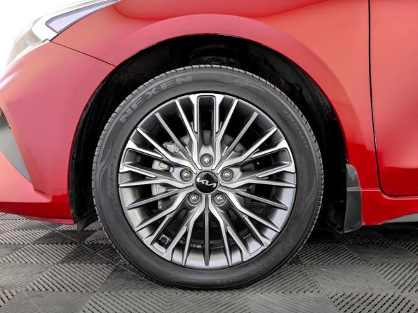 Kia Cerato IV Рестайлинг с пробегом 2021 года, цена 2 425 000 рублей, 48655 км, седан, Автокод Объявления