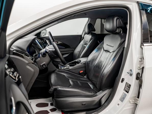Hyundai Grandeur V с пробегом 2013 года, цена 1 597 000 рублей, 105000 км, седан, Автокод Объявления